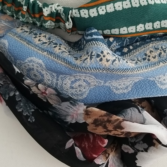 Lot of three (3) headbands, head wraps - Picture 2 of 2